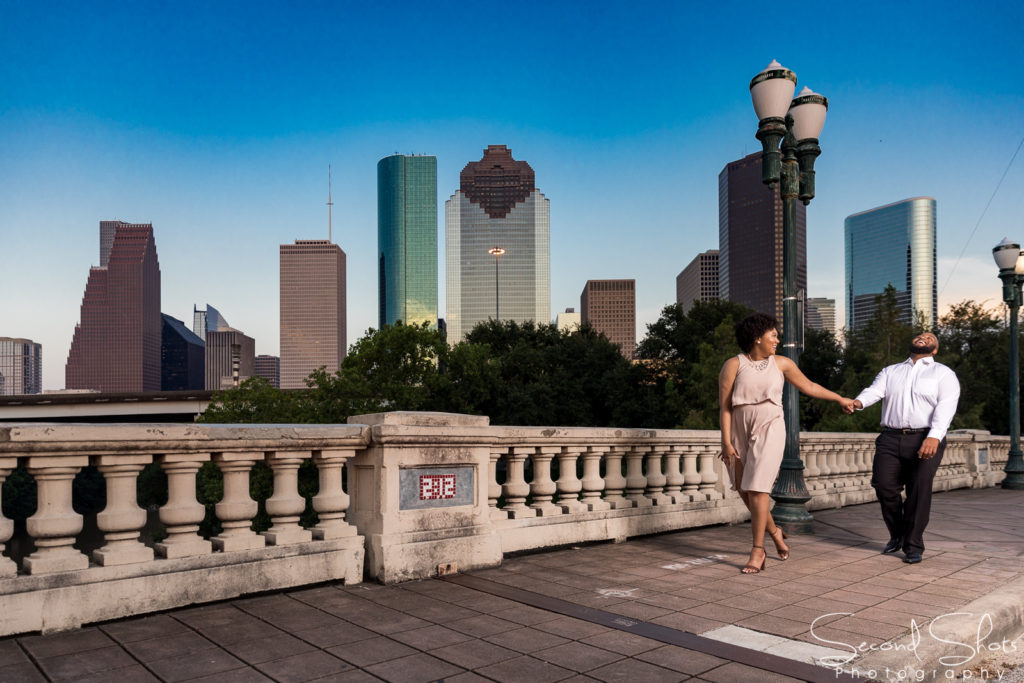 10 Houston Skyline Engagement PHotos